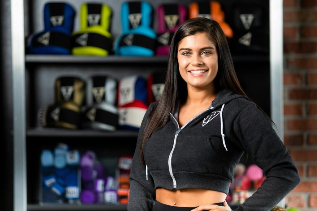 women fitness — fitness para mulheres, workout motivation — motivação para treino, muscle building — ganho de massa muscular, weight loss — perda de peso, strength training — treinamento de força, home workouts — treinos em casa, fitness journey — jornada fitness, healthy lifestyle — estilo de vida saudável, weight training — musculação / treinamento com pesos, gym workout — treino de academia